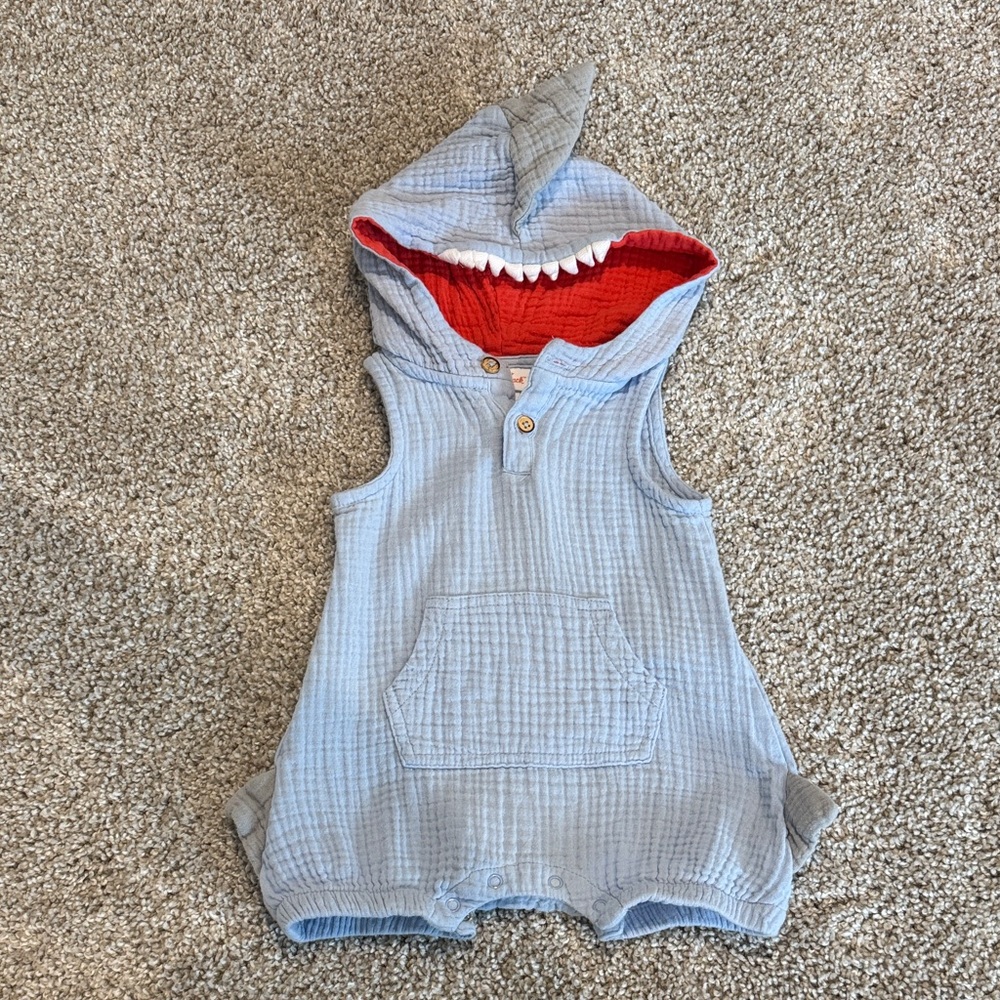 Cat & Jack Baby Shark Outfit in Red and Light Blue